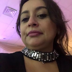 Meet your Posher, Yudith